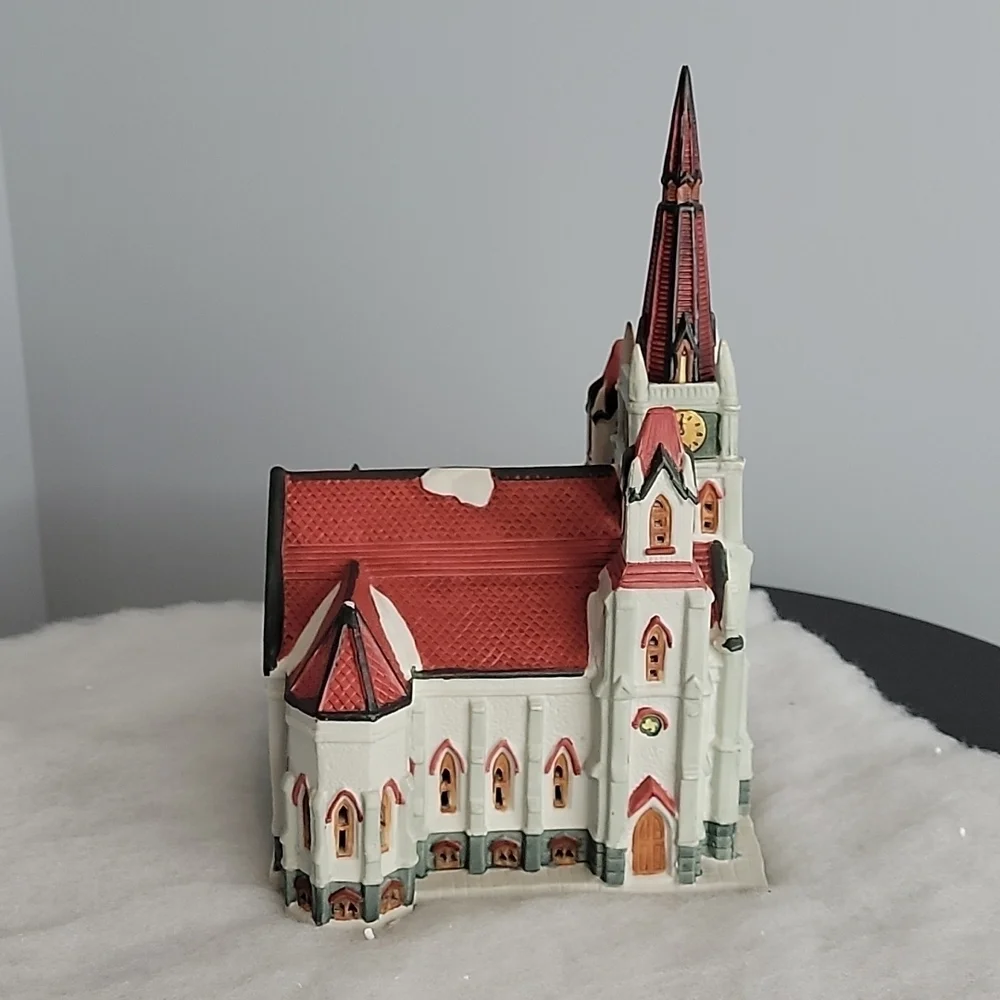35075 1993 Vintage Lemax Dickensvale Lighted Village Church